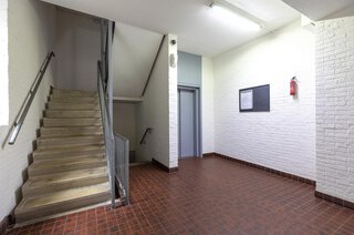 Groest 73 -24 HILVERSUM