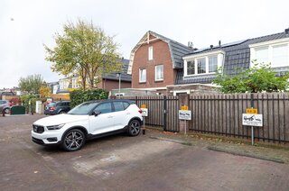 Maria Beshof 32 HILVERSUM