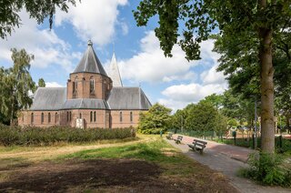 Dr. P.J.H. Cuypersplein 1 3 HILVERSUM