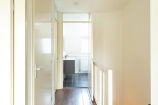Maria Beshof 32 HILVERSUM