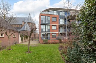 Dr. P.J.H. Cuypersplein 1 -9 HILVERSUM