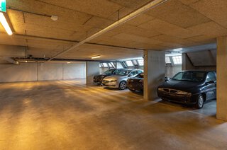 Dr. P.J.H. Cuypersplein 1 -9 HILVERSUM