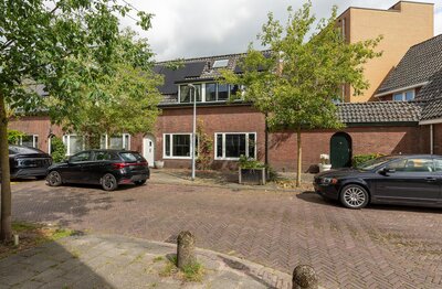 Mgr. Van de Weteringstraat 27 HILVERSUM