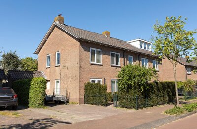 Teunenmijns 24 LAREN