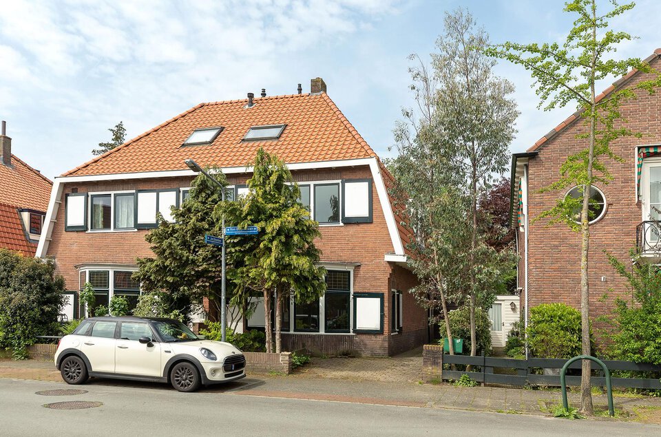 Van Ostadelaan 12 HILVERSUM
