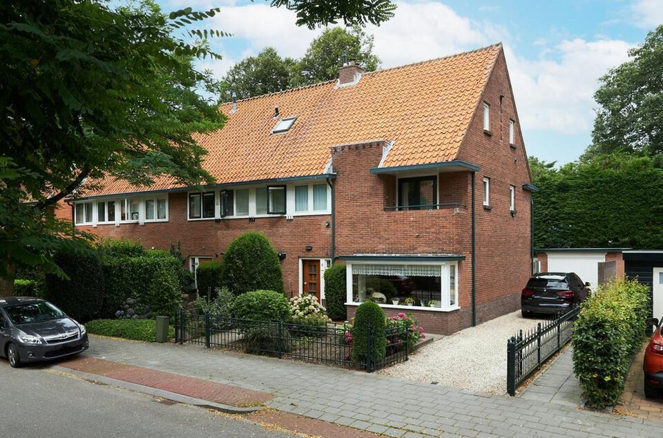 Multatulilaan 10 HILVERSUM