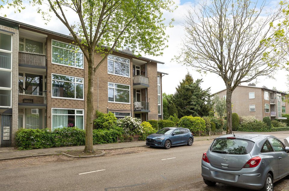 Oude Loosdrechtseweg 196 HILVERSUM