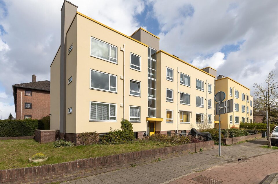 Van Riebeeckweg 111 HILVERSUM