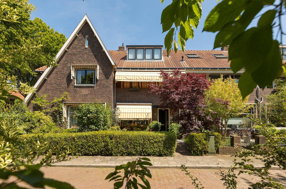 Dr. P.J.H. Cuypersplein 20 HILVERSUM