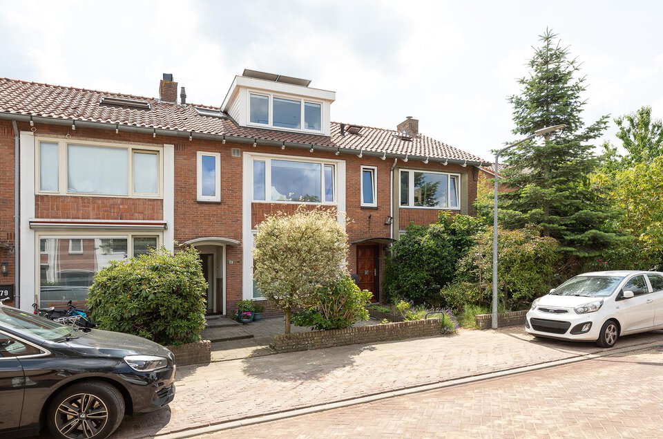 J.P. Coenstraat 81 HILVERSUM